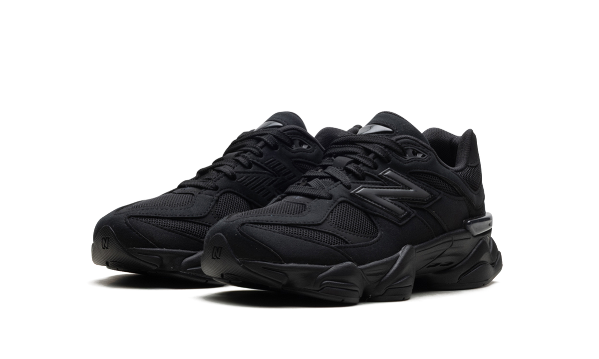 Overkicks - New Balance 9060 Triple Black (GS) (GC9060BB) - imagen 2
