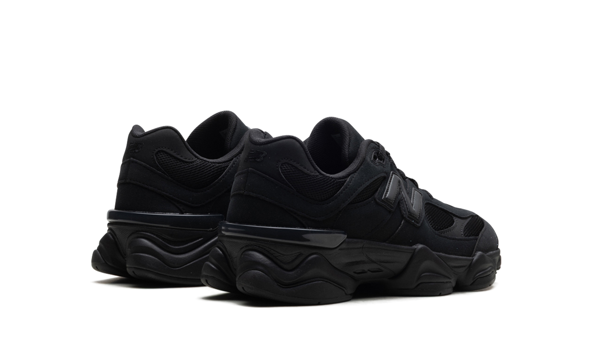 Overkicks - New Balance 9060 Triple Black (GS) (GC9060BB) - imagen 3