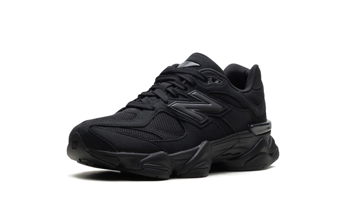 Overkicks - New Balance 9060 Triple Black (GS) (GC9060BB) - imagen 4