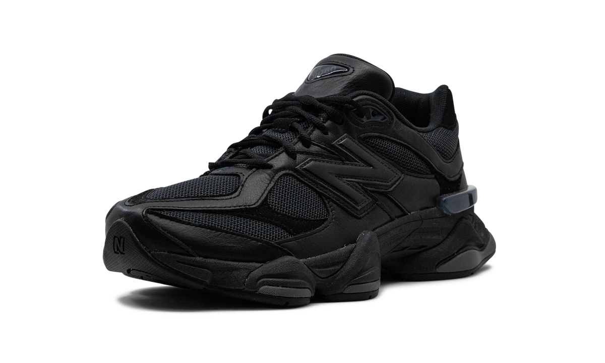 Overkicks - New Balance 9060 Triple Black Leather (U9060NRI) - detalle lateral
