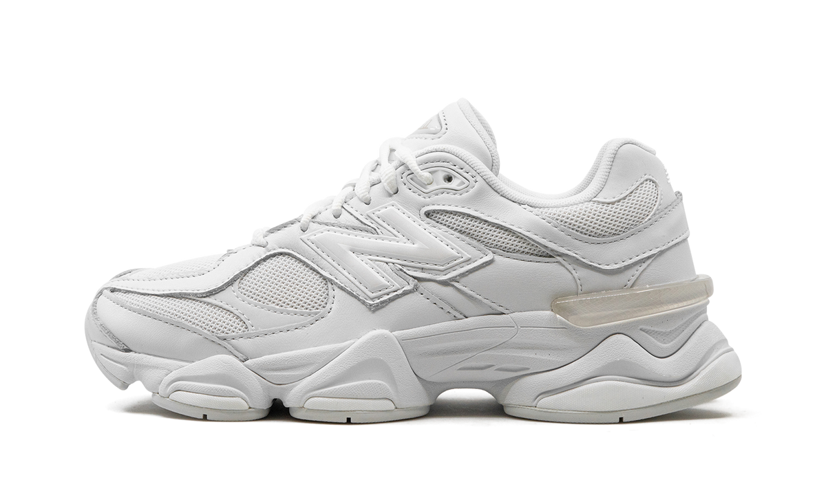 Overkicks - New Balance 9060 Triple White (U9060NRJ) - vista lateral