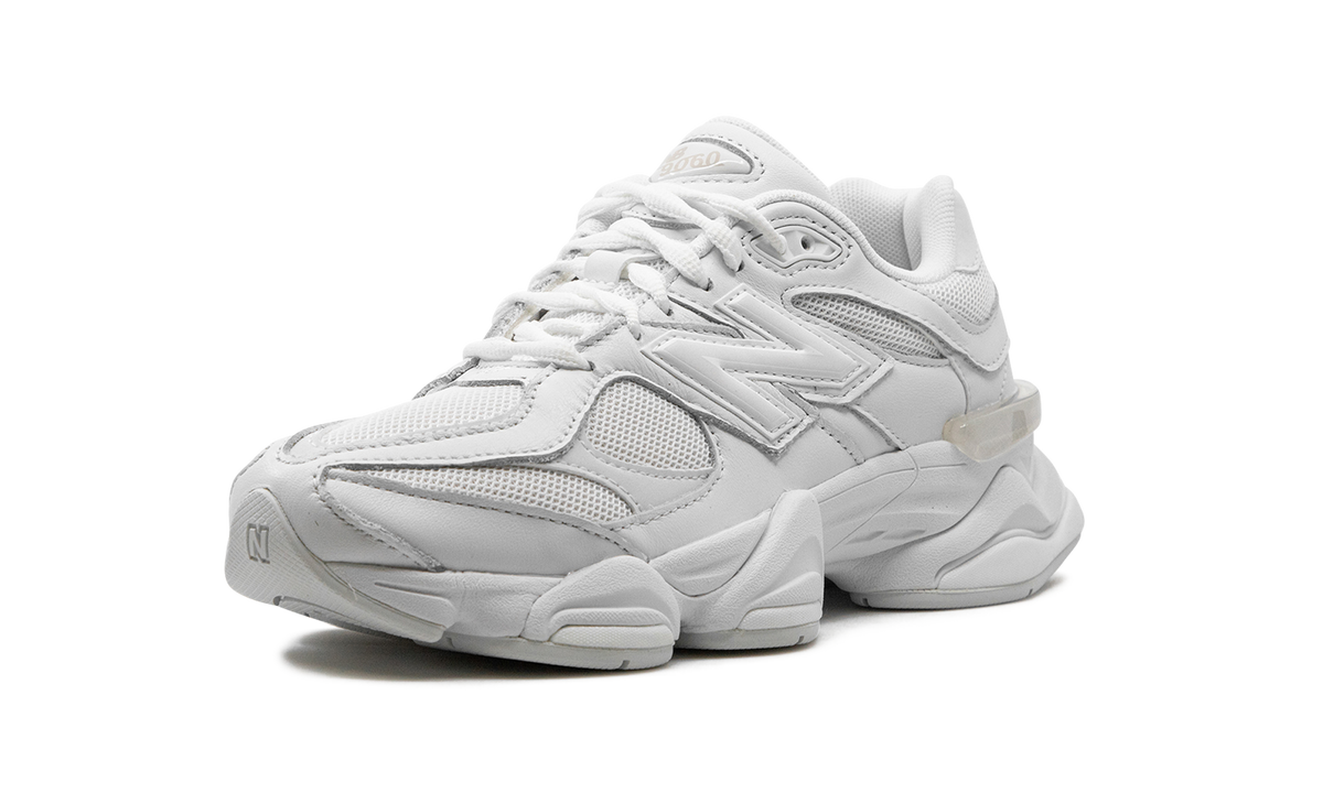 Overkicks - New Balance 9060 Triple White (U9060NRJ) - detalle lateral