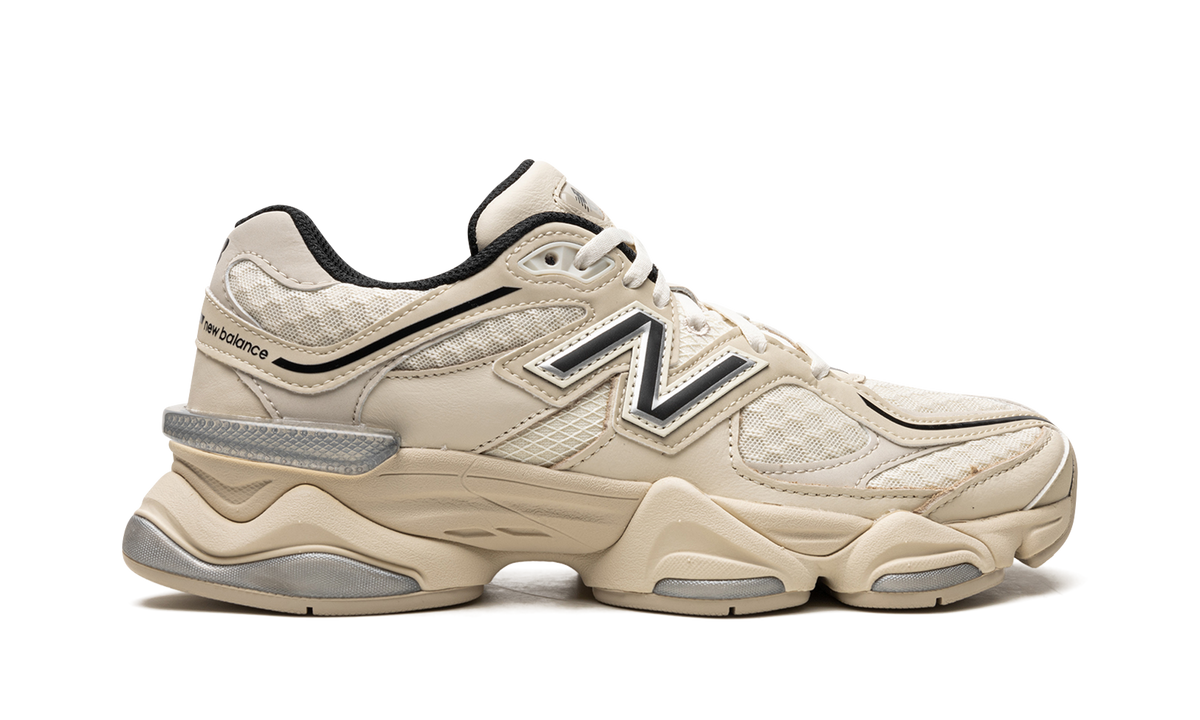 Overkicks - New Balance 9060 Turtledove Black Silver Metallic (U9060DUA) - detalle talón