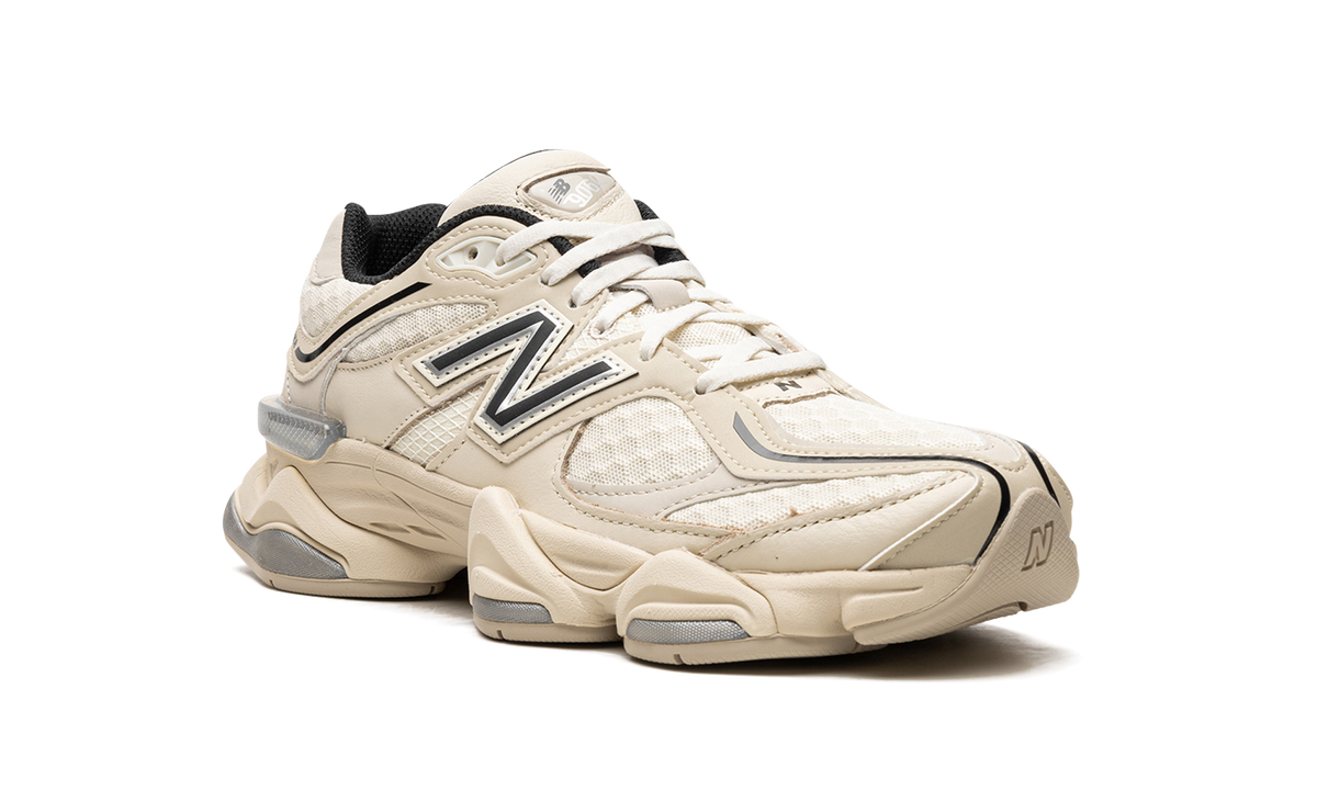 Overkicks - New Balance 9060 Turtledove Black Silver Metallic (U9060DUA) - detalle lateral interior