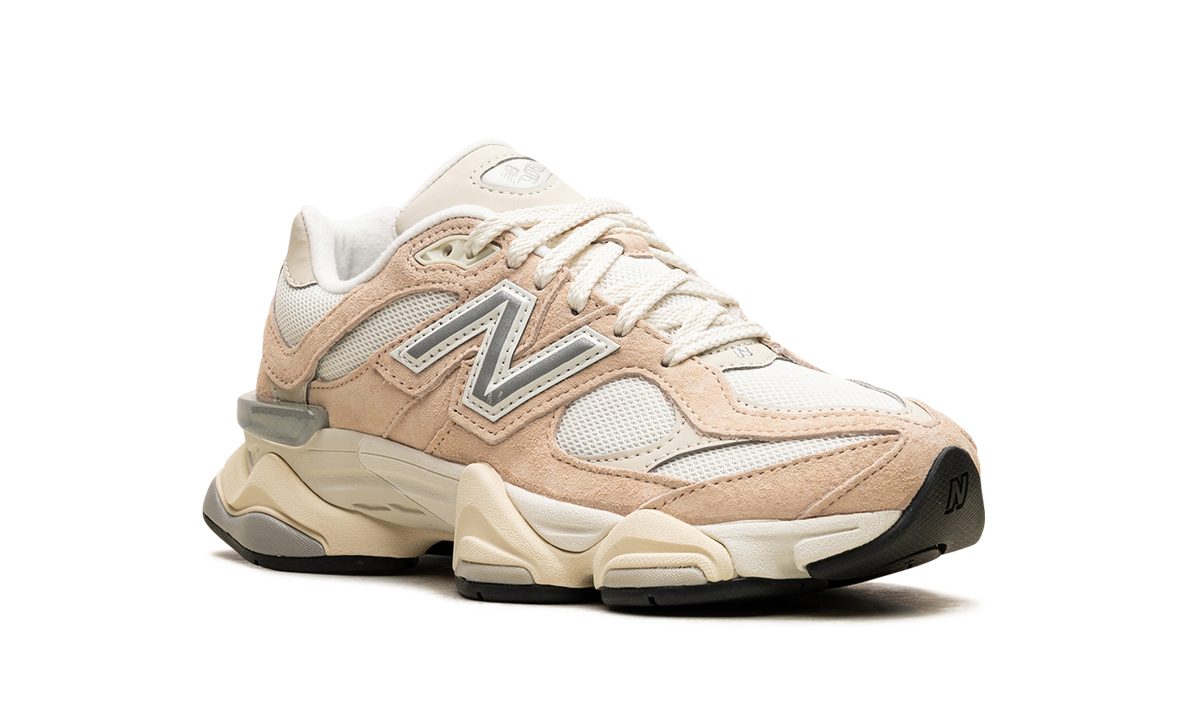 Overkicks - New Balance 9060 Vintage Rose (U9060WNA) - detalle lateral interior