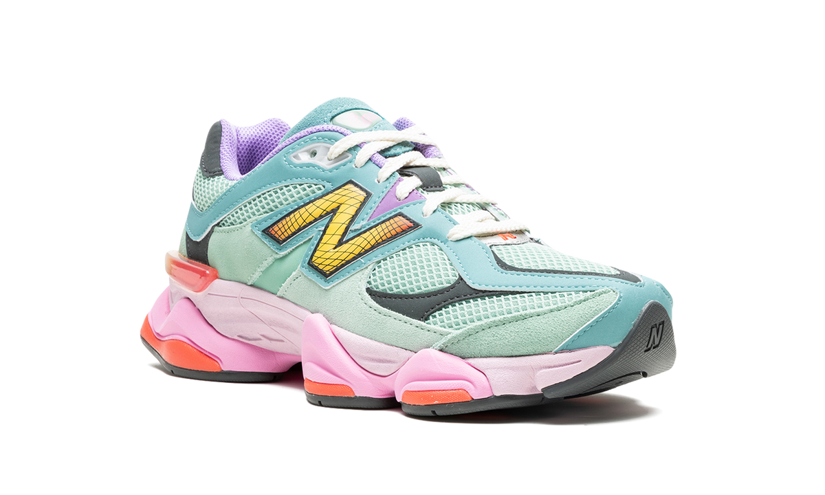 Overkicks - New Balance 9060 Warped Multi-Color (U9060WRB) - detalle lateral interior