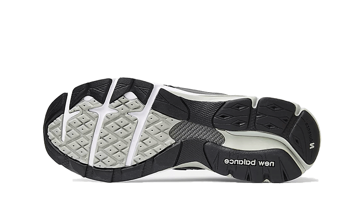 Overkicks - New Balance 920 Grey Black (M920GNS) - vista trasera