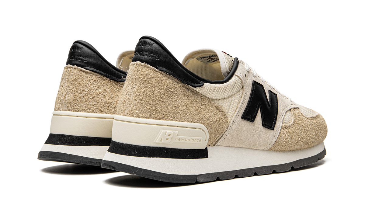 Overkicks - New Balance 990v1 MiUSA Teddy Santis Macadamia Nut (M990AD1) - par completo