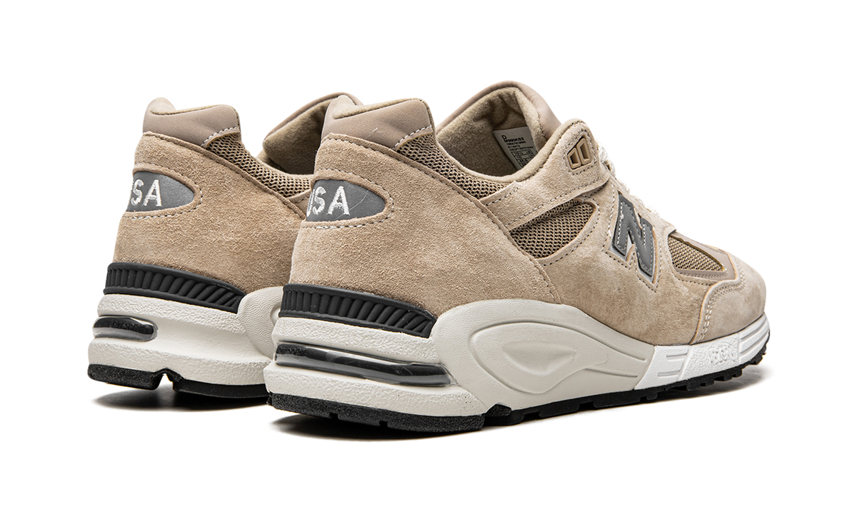 Overkicks - New Balance 990v2 Kith Tannin (M990KS2) - par completo