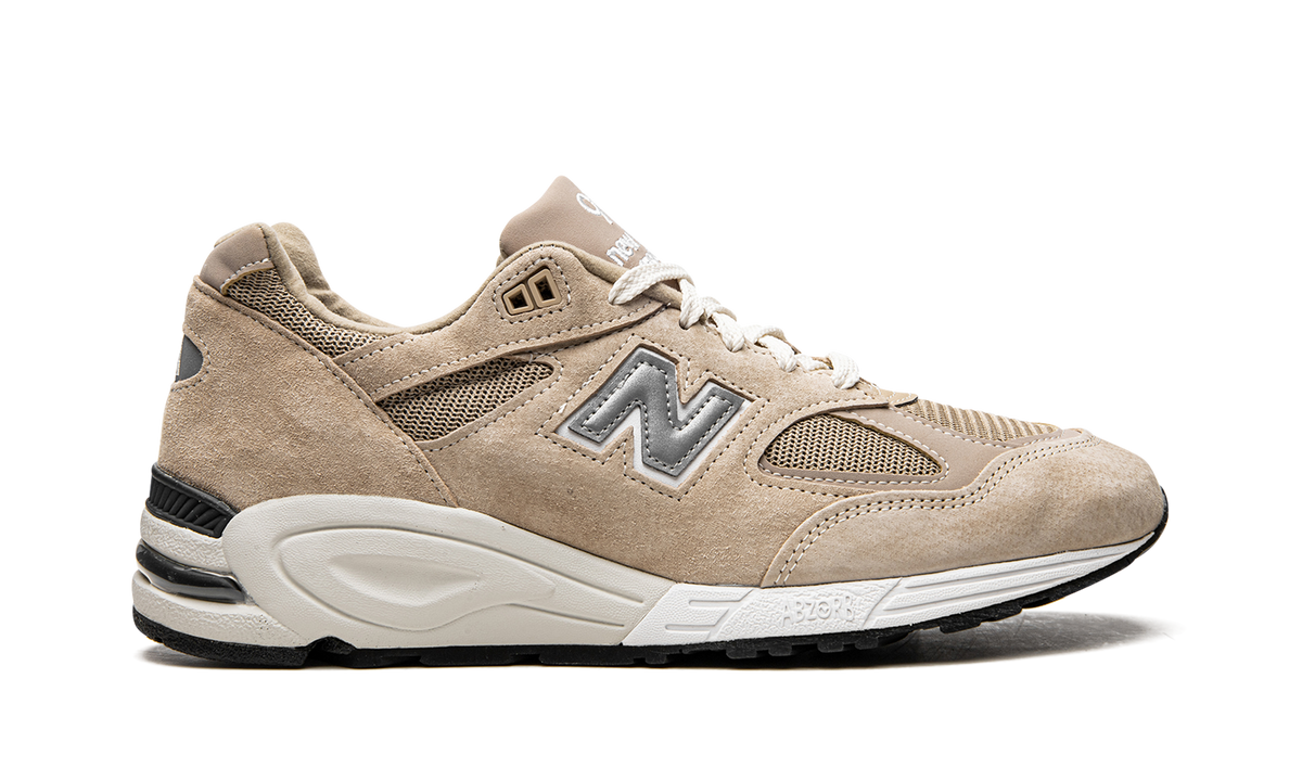 Overkicks - New Balance 990v2 Kith Tannin (M990KS2) - detalle talón