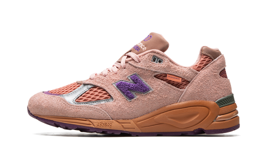 Overkicks - New Balance 990v2 Salehe Bembury Sand Be The Time (M990SB2) - vista lateral