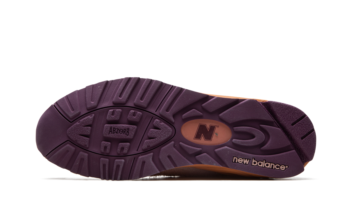 Overkicks - New Balance 990v2 Salehe Bembury Sand Be The Time (M990SB2) - vista superior