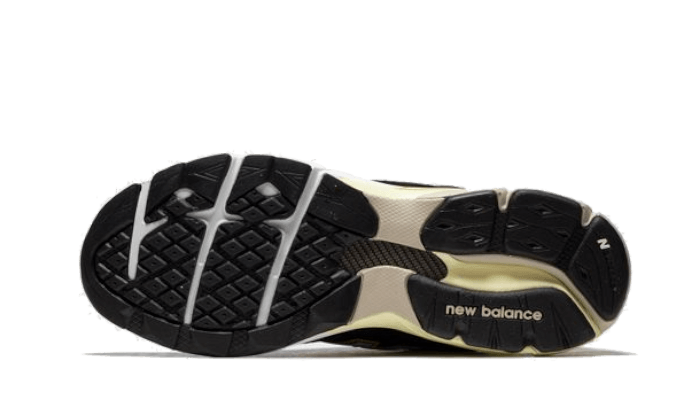 Overkicks - New Balance 990v3 MiUSA Black Green Yellow (M990CP3) - detalle suela