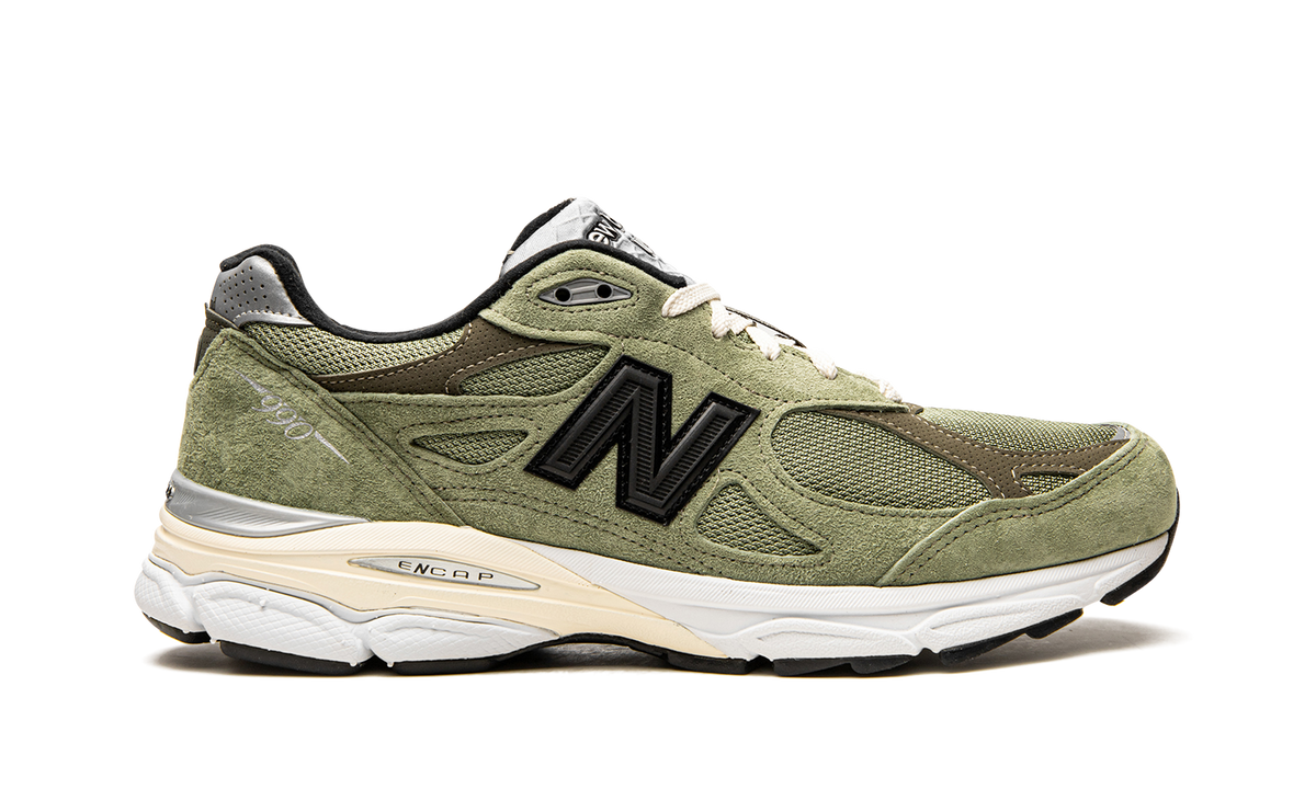 Overkicks - New Balance 990v3 MiUSA JJJJound Olive (M990JD3) - detalle talón