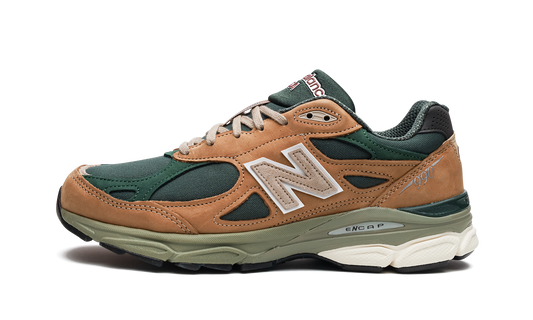 Overkicks - New Balance 990v3 MiUSA Tan Green (M990WG3) - vista lateral