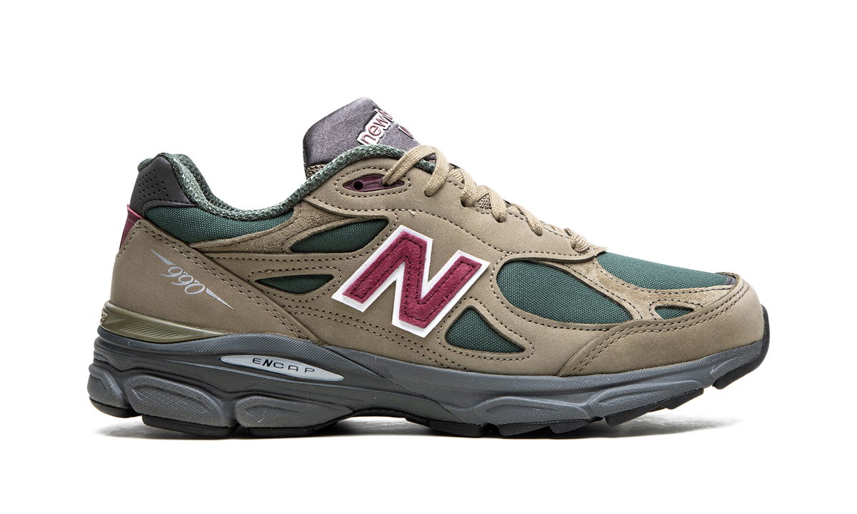 Overkicks - New Balance 990v3 MiUSA Teddy Santis Green Purple (M990GP3) - detalle talón