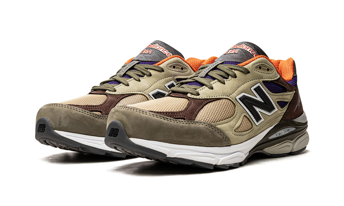 Overkicks - New Balance 990v3 MiUSA Teddy Santis Khaki Orange (M990BT3) - vista trasera