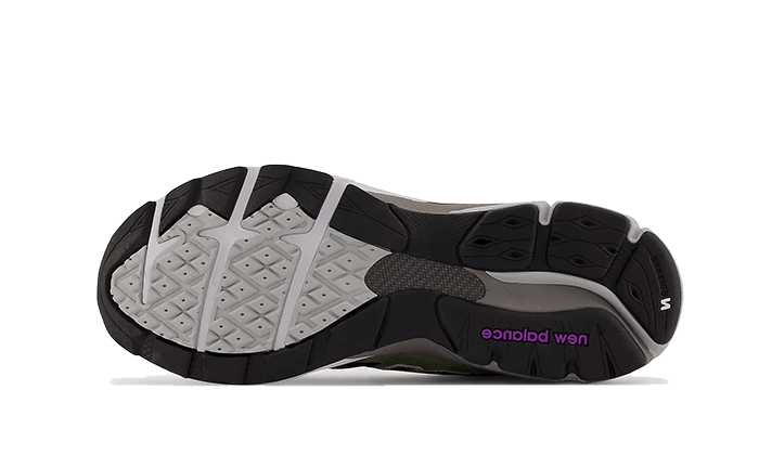 Overkicks - New Balance 990v3 MiUSA Teddy Santis Olive Leaf (M990TC3) - par completo
