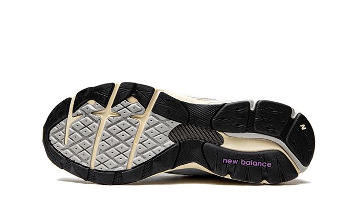 Overkicks - New Balance 990v3 MiUSA Teddy Santis Raw Amethyst (M990TD3) - detalle suela