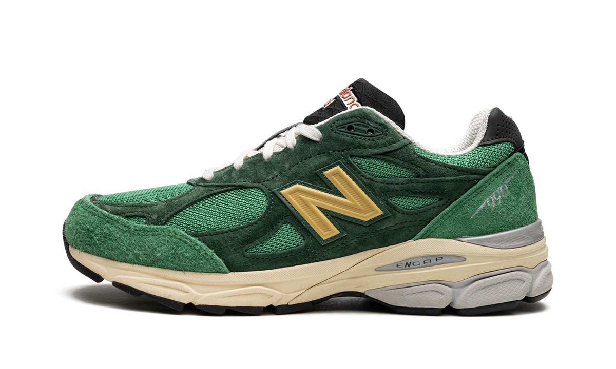 Overkicks - New Balance 990v3 MiUSA Varsity Green Gold (M990GG3) - vista lateral