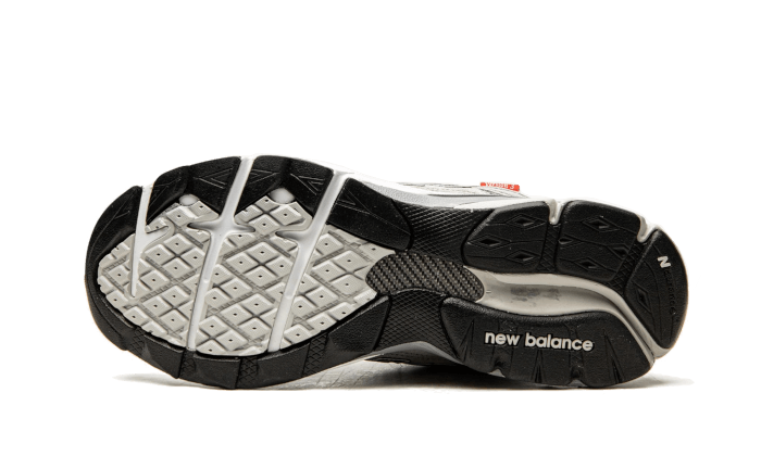Overkicks - New Balance 990v3 MiUSA Version 3 Grey (M990VS3) - detalle suela