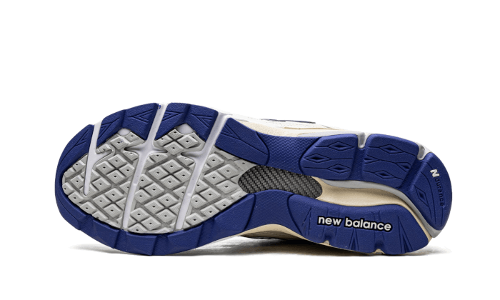 Overkicks - New Balance 990v3 MiUSA White Blue (M990WB3) - detalle suela