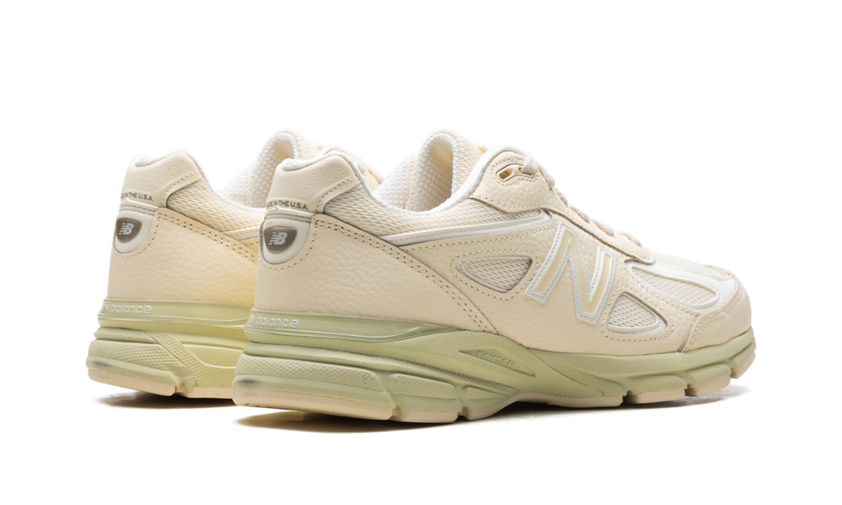 Overkicks - New Balance 990v4 MiUSA Macadamia Nut (U990BO4) - par completo