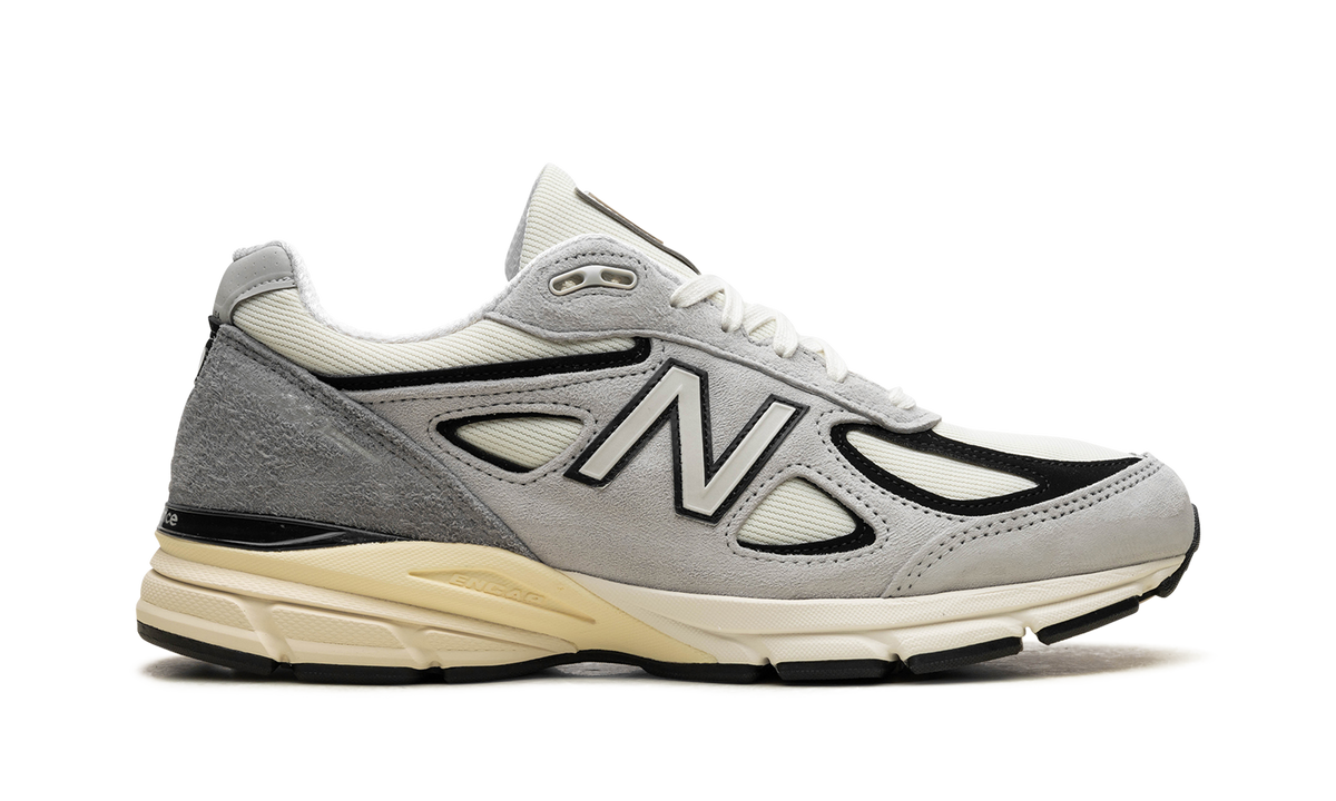 Overkicks - New Balance 990v4 MiUSA Teddy Santis Grey Black Cream (U990TG4) - detalle talón