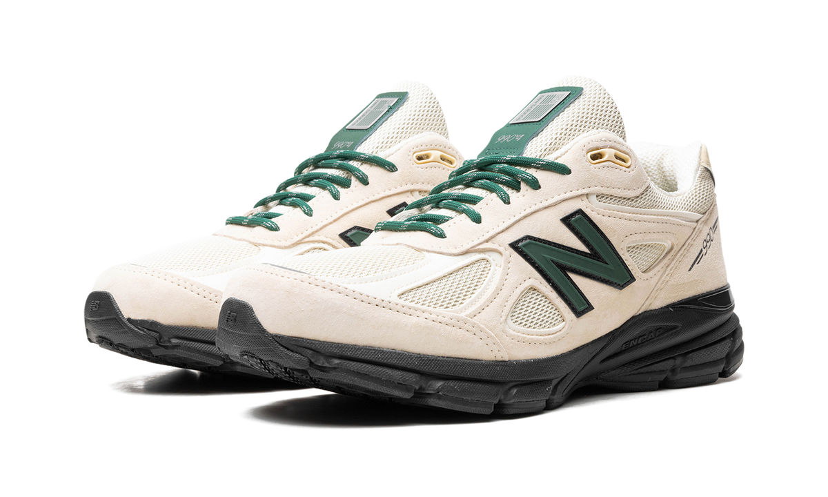 Overkicks - New Balance 990v4 MiUSA Teddy Santis Macadamia Nut (U990GB4) - vista trasera
