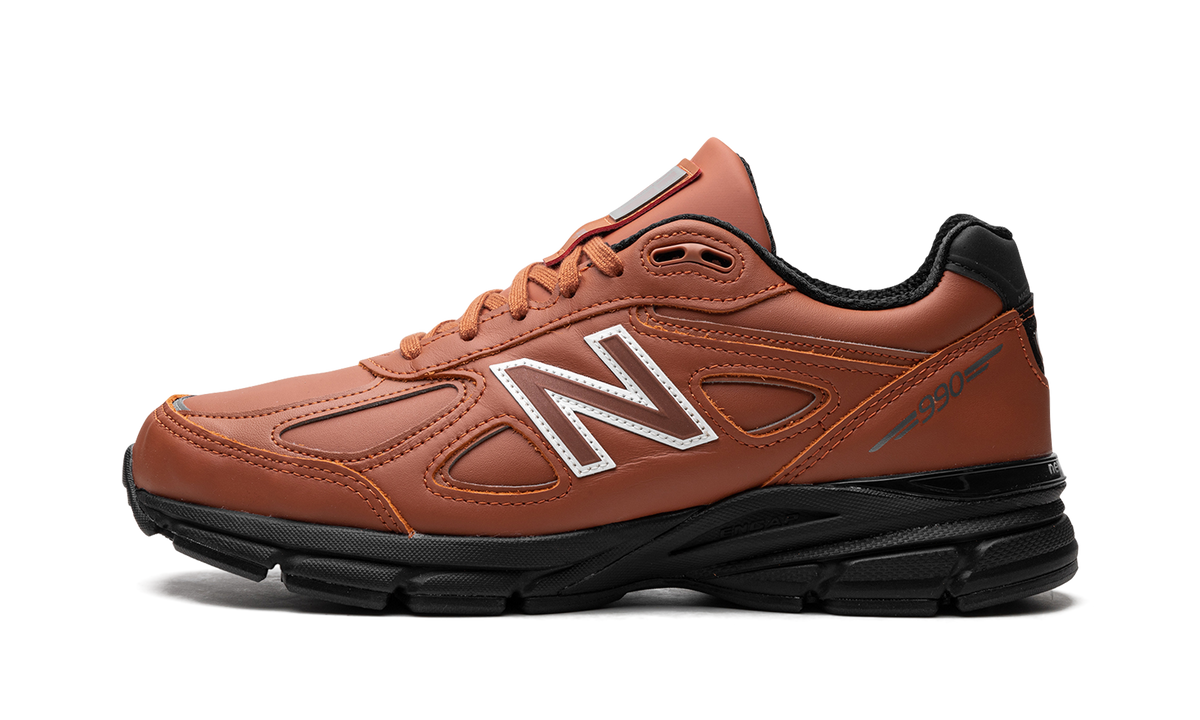 Overkicks - New Balance 990v4 MiUSA Teddy Santis Mahogany (U990RB4) - vista lateral