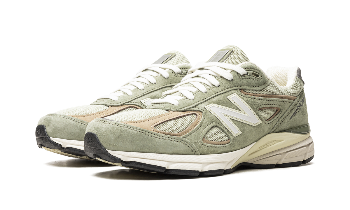 Overkicks - New Balance 990v4 MiUSA Teddy Santis Olive Incense (U990GT4) - vista trasera