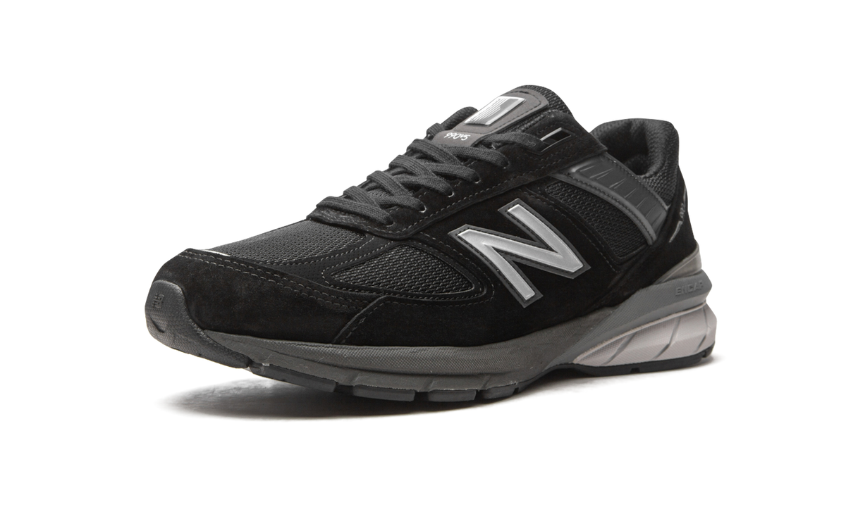 Overkicks - New Balance 990v5 Black (M990BK5) - detalle suela