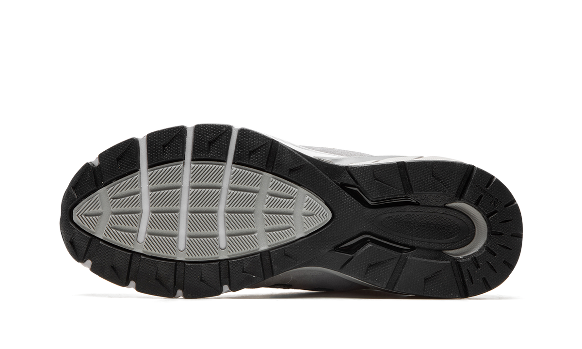 Overkicks - New Balance 990v5 Grey (M990GL5) - detalle talón