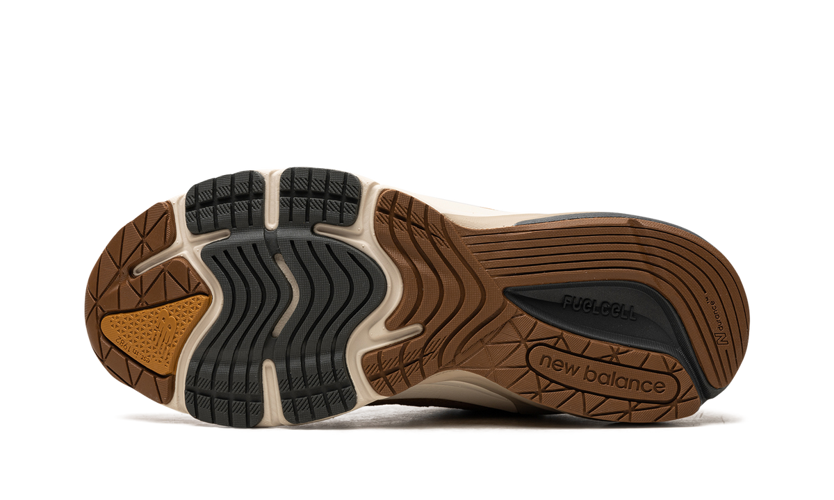 Overkicks - New Balance 990v6 Carhartt WIP Sculpture Center (M990CH6) - vista superior