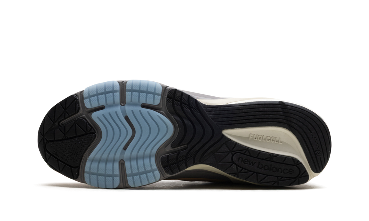 Overkicks - New Balance 990v6 MiUSA Action Bronson Ainôzama (U990AT6) - vista superior