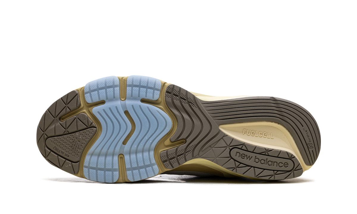 Overkicks - New Balance 990v6 MiUSA Action Bronson Untitled (U990AC6) - vista superior