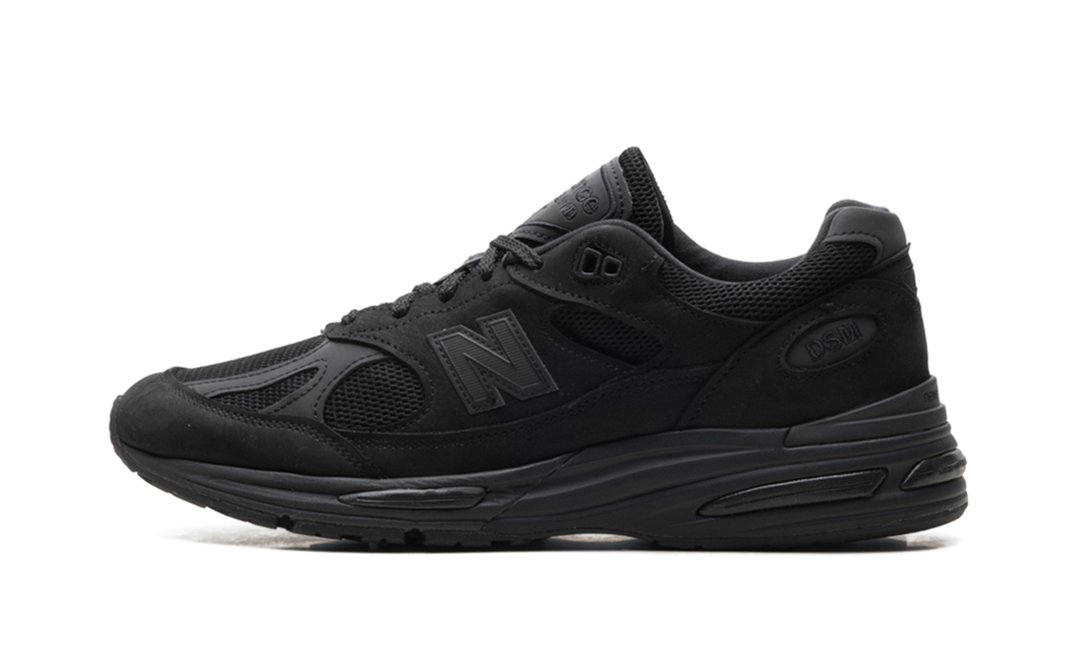Overkicks - New Balance 991v2 MiUK Dover Street Market Triple Black (U991DS2) - vista lateral