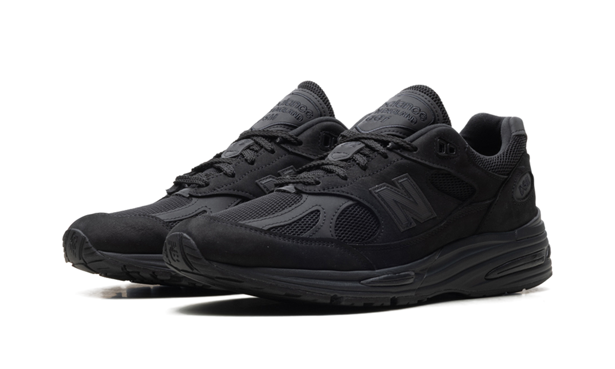 Overkicks - New Balance 991v2 MiUK Dover Street Market Triple Black (U991DS2) - vista trasera
