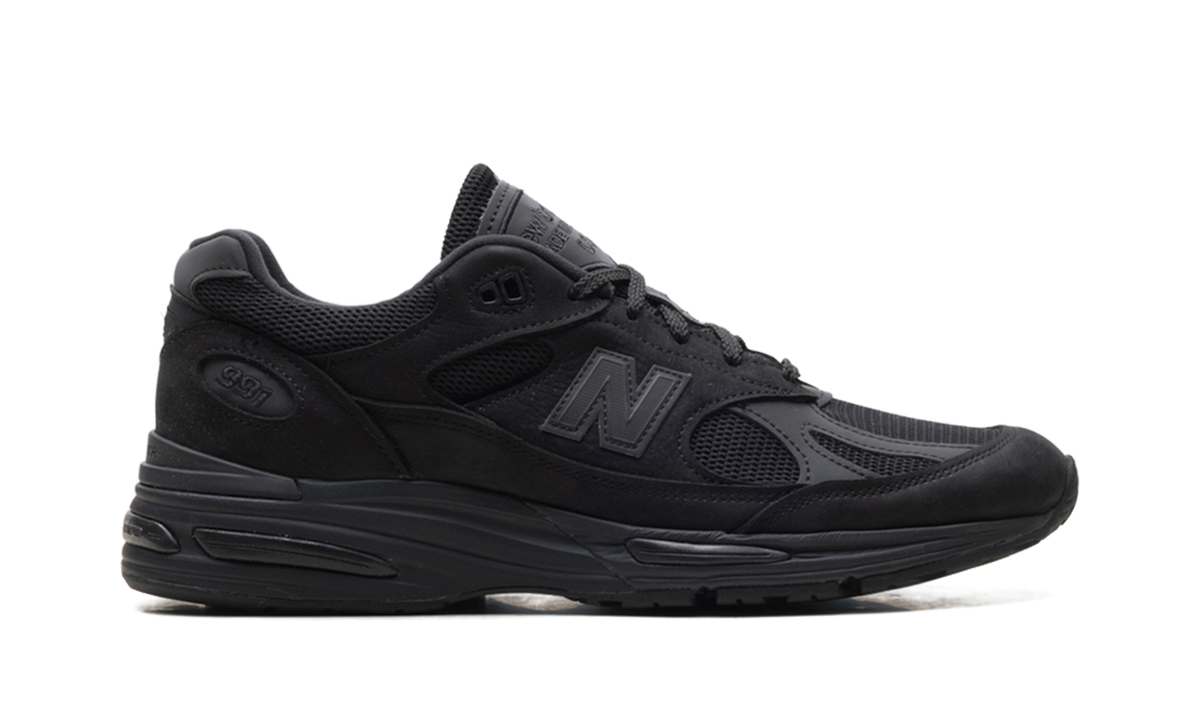 Overkicks - New Balance 991v2 MiUK Dover Street Market Triple Black (U991DS2) - detalle talón