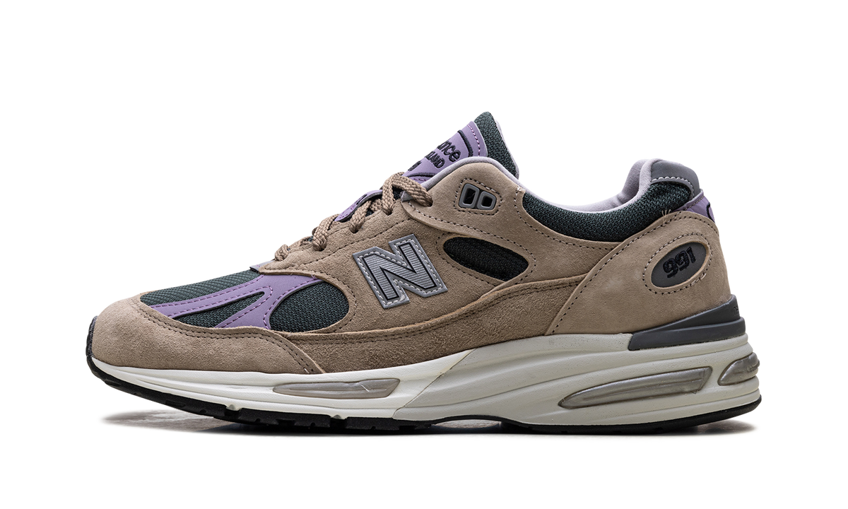 Overkicks - New Balance 991v2 MiUK Essentially Offbeat Pack Cement (U991DL2) - vista lateral