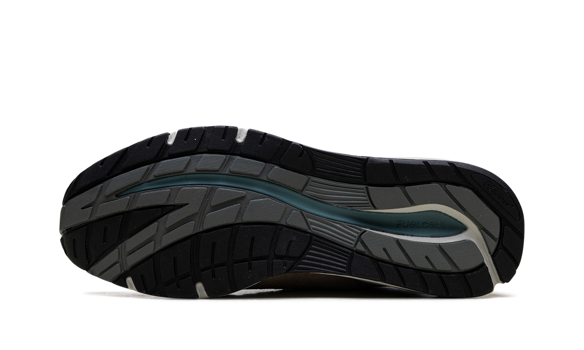 Overkicks - New Balance 991v2 MiUK Essentially Offbeat Pack Cement (U991DL2) - vista superior