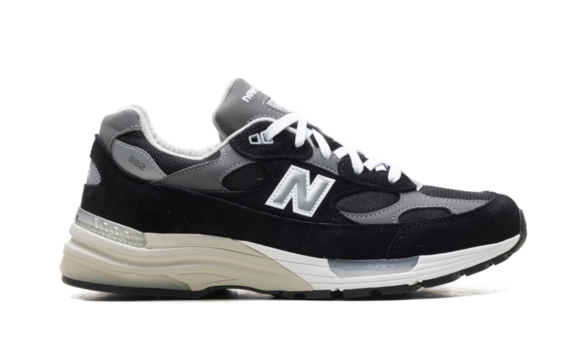 Overkicks - New Balance 992 MiUSA Black Grey (U992BK) - detalle talón