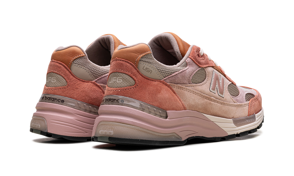 Overkicks - New Balance 992 MiUSA Joe Freshgoods Aged Well (U992JG1) - par completo