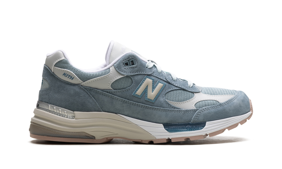 Overkicks - New Balance 992 MiUSA Kith Osaka Pack (U992KT) - detalle talón