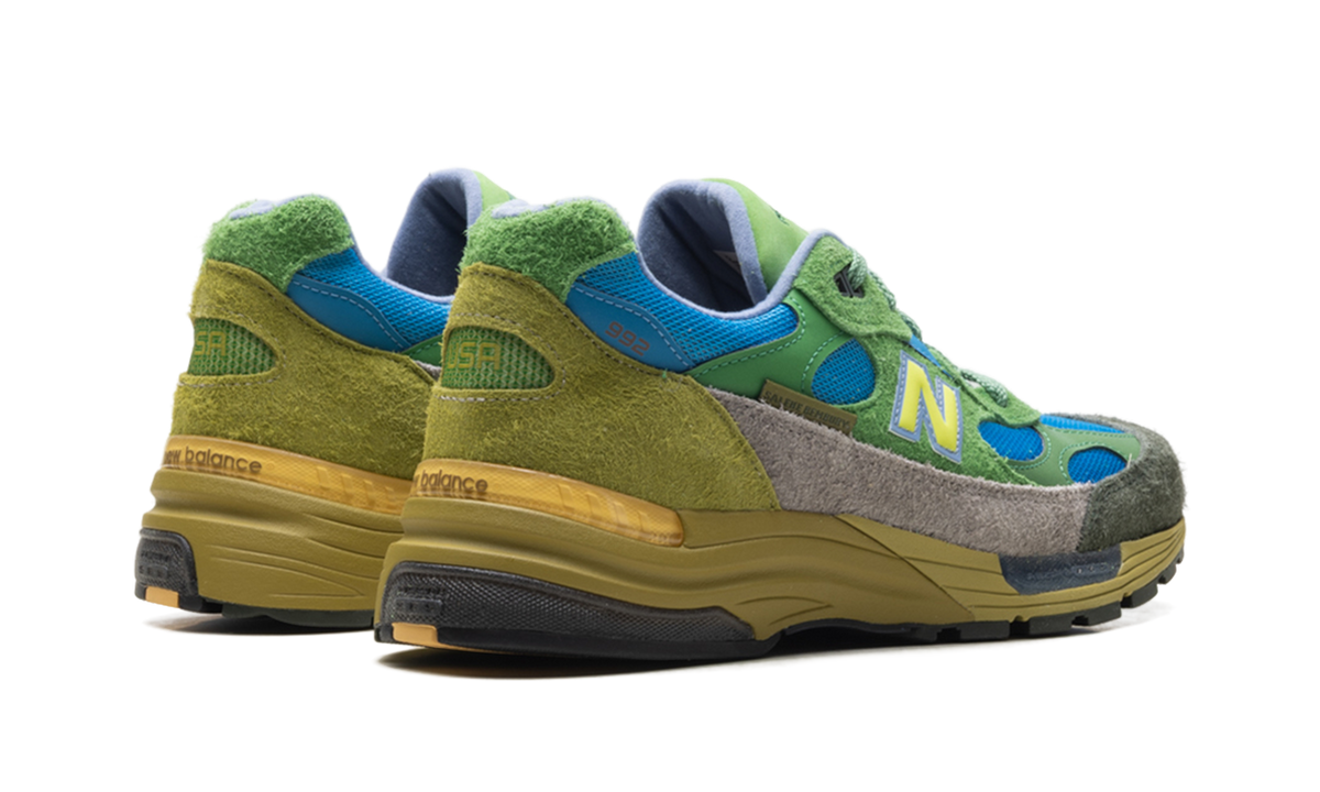 Overkicks - New Balance 992 MiUSA Salehe Bembury Calm Be The Crater (U992SB) - par completo