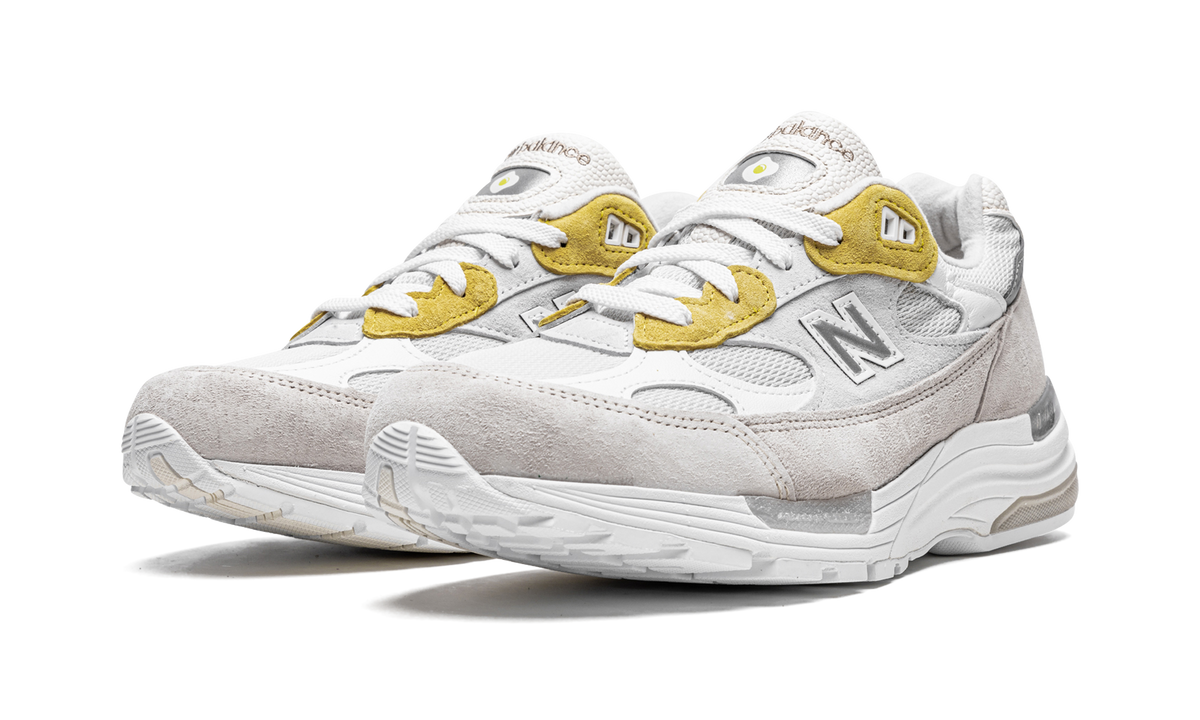 Overkicks - New Balance 992 PaperBoy Fried Egg (M992PB1) - vista trasera