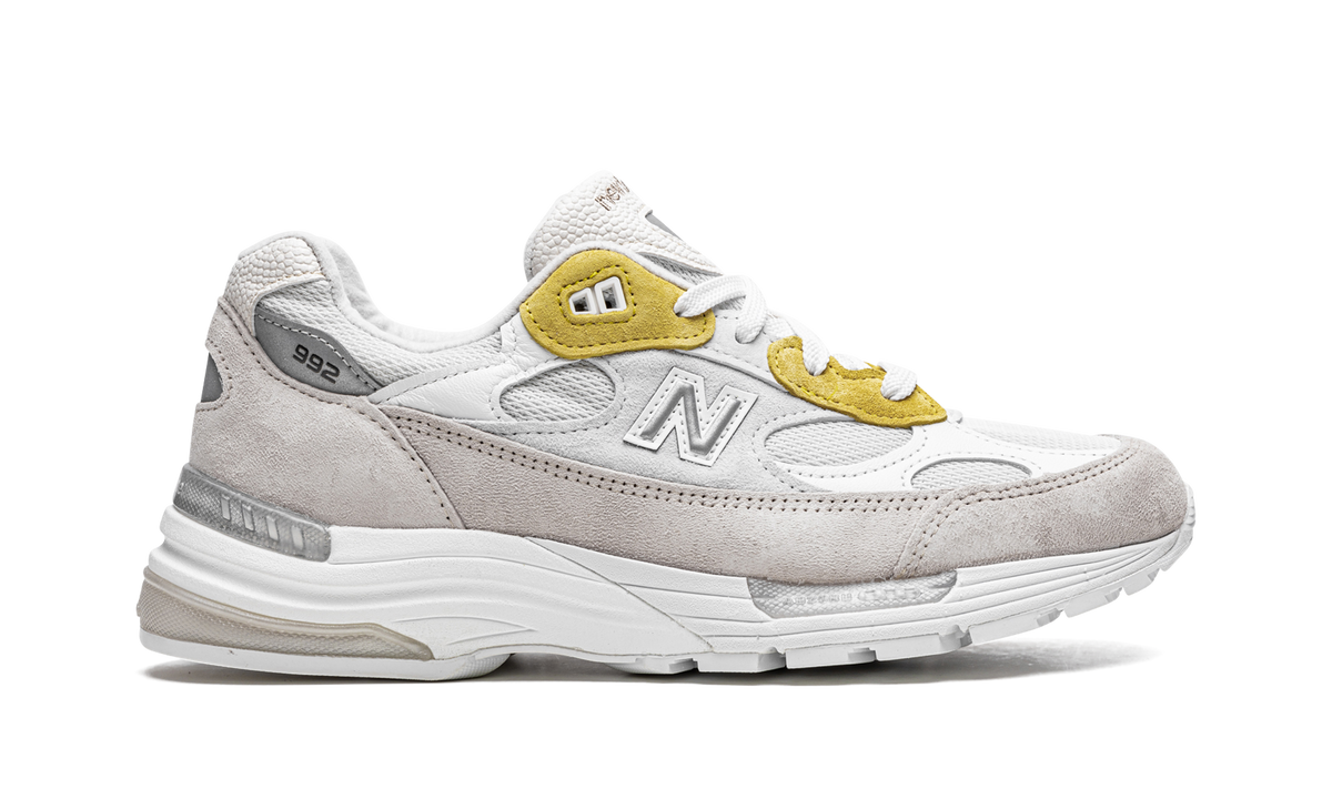 Overkicks - New Balance 992 PaperBoy Fried Egg (M992PB1) - detalle talón