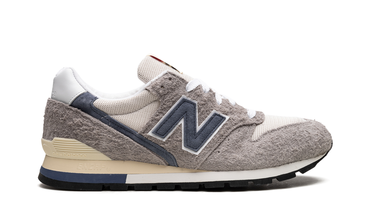 Overkicks - New Balance 996 MiUSA Grey Day (2023) (U996TE) - detalle talón