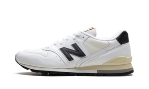 996