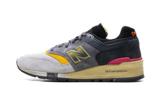 Overkicks - New Balance 997 MiUSA Concepts Montage (U997CNP) - vista lateral